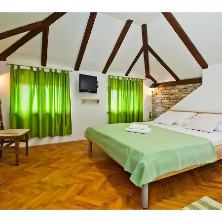 Apartman Romantic Loft Split