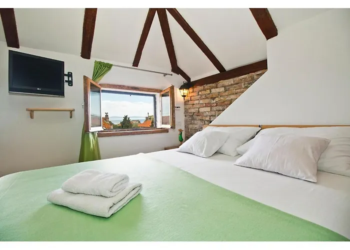 Romantic Loft Апартаменты Сплит