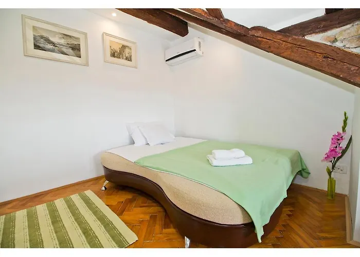 Romantic Loft Апартаменты Сплит
